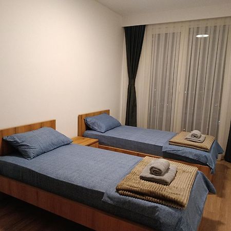 18Th & 16H Floor Secure Luxury Condos With Pool & Fitness Included In Price Скопие Екстериор снимка