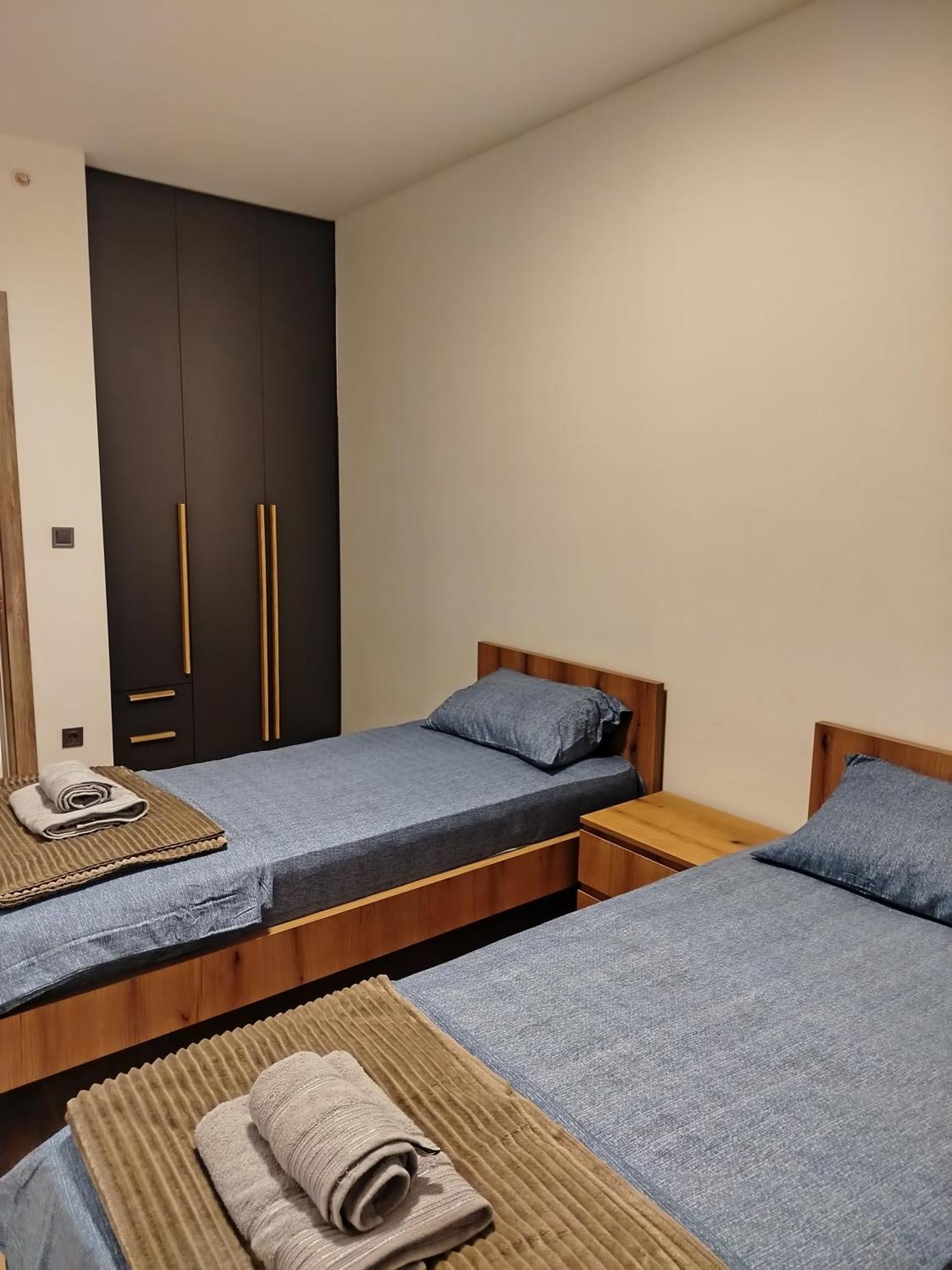 18Th & 16H Floor Secure Luxury Condos With Pool & Fitness Included In Price Скопие Екстериор снимка